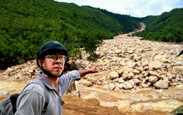 Cận cảnh hồ chứa nước trên núi bị vỡ càn quét hoa màu, nhà cửa của người dân