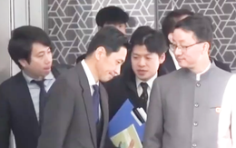 Video được cho là một quan chức Nhật cúi đầu trước người đồng cấp Trung Quốc gây tranh cãi