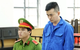 Ghen tuông tình ái, dùng 2 dao Thái Lan đâm bạn gái gãy cán dao