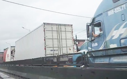 Quốc lộ 1 từ Sông Cầu đến Tuy An kẹt xe nghiêm trọng, hàng ngàn xe đứng chôn chân