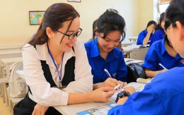 Nhớ bụi phấn trên mái tóc thầy cô - Kỳ 5: 'Ừ, công trồng người năm đó coi như trúng mùa'