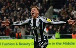 Newcastle làm Man City choáng váng với cú đúp của Harvey Barnes