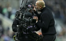 HLV Guardiola nổi giận đòi 'ăn thua đủ' với cameraman