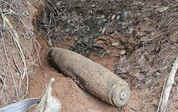 Bom 227kg phát lộ tại sông Bến Hải, 200 người dân được di dời khẩn cấp