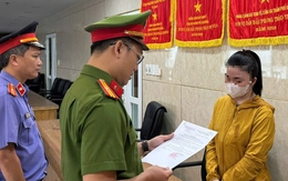 Khởi tố 1 tiểu thương chợ Cồn để điều tra hành vi buôn bán hàng cấm