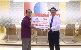 Cùng Tuổi Trẻ cứu trợ đồng bào lũ lụt miền Trung