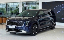 Tin tức giá xe: Kia Carnival giảm giá tới cả trăm triệu đồng, xe mới giá như xe cũ