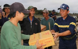 Công an TP.HCM chi viện tỉnh Đắk Lắk, hỗ trợ công tác cứu hộ, dọn dẹp sau lũ