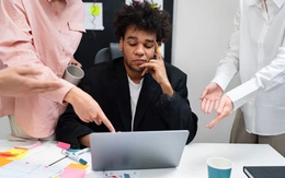 Phản biện cách nào để không gây 'chấn thương cảm xúc' cho người nghe?