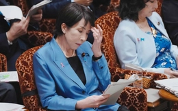 Các trợ lý lo ngại về cách làm việc 24/7 của Thủ tướng Nhật Bản