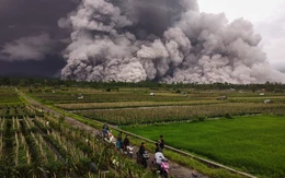 Núi lửa Ethiopia bất ngờ phun 'như bom nổ' sau 12.000 năm ngủ yên