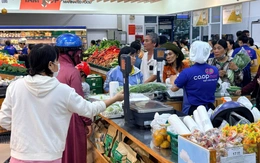 Saigon Co.op tung gói trợ giá, bán hàng không lợi nhuận cùng bà con tái thiết cuộc sống sau lũ