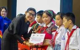 Đại sứ Thái Lan trao học bổng cho học sinh Việt Nam