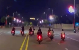 Phạt nhóm ‘quái xế’ dàn hàng ngang lạng lách trên đường phố Đồng Hới