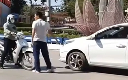 Đi ô tô ngược chiều vòng xoay, còn dừng lại cãi vã, tài xế bị phạt 19 triệu đồng