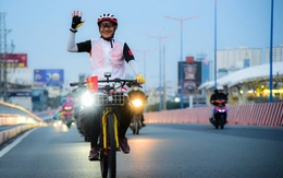 Người dân thích thú khi tiết trời TP.HCM lạnh 19 độ C