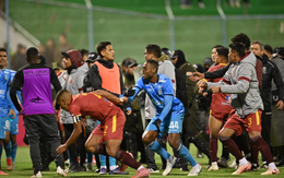 17 người bị đuổi khỏi sân vì ẩu đả tập thể sau trận đấu tại Bolivia