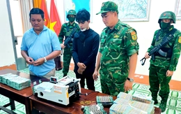 Thanh niên ôm thùng tiền hơn 7 tỉ đồng định qua biên giới