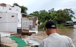 Người dân cù lao Ông Hổ, An Giang dời nhà chạy khỏi nơi sạt lở