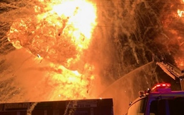 Sydney rung chuyển bởi vụ nổ nhà máy xử lý chất thải, cột lửa cao 150m