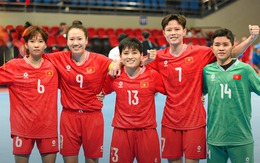 Thủ môn ghi bàn, tuyển futsal nữ Việt Nam hòa Trung Quốc