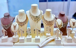 Ngắm trang sức, đá quý bạc tỉ tại triển lãm quốc tế TP.HCM