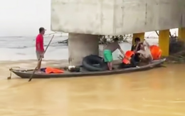 Cứu một người chới với giữa dòng nước xiết sông Thu Bồn