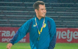 Phan Thanh Bình làm trợ lý, CLB Đồng Tháp 'thay tướng'