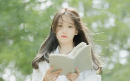 Con gì càng chạy nhanh càng đứng yên một chỗ?