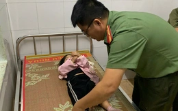 Công an Đắk Lắk băng rừng, vượt bão đưa bé gái 3 tuổi đi cấp cứu