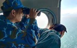 Huy động trực thăng tìm 3 người mất tích trên vùng biển Lý Sơn