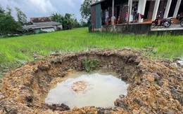 Đạn pháo sót lại sau chiến tranh phát nổ giữa ruộng lúa, ngay sát nhà dân