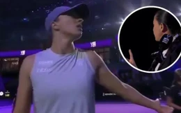 Iga Swiatek yêu cầu vị khán giả say xỉn ra khỏi sân ở Saudi Arabia