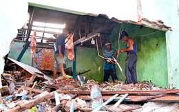 Giúp dân gượng dậy sau bão Kalmaegi