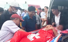 Đưa một người sống sót thần kỳ trên biển Lý Sơn vào đất liền điều trị