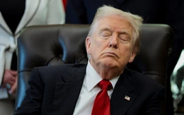 Chính trường Mỹ cãi nhau ông Trump có ngủ gật hay không