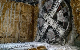 Máy đào hầm 'Thần Tốc' dự án metro số 3 đã về đích tại ga Hà Nội