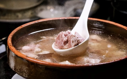 Nước hầm xương có giúp bổ xương khớp, bổ sung collagen, đẹp da?