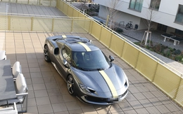 Tốn tới trăm triệu đưa Ferrari lên ban công vì thiếu chỗ gửi, chủ xe không ngờ lại 'công dã tràng'