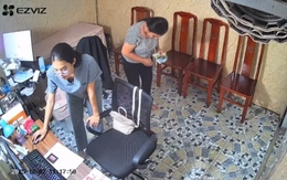 Tờ 100k rơi trước mặt, người phụ nữ tìm hoài vẫn không thấy