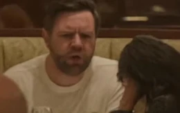 Lộ hình ảnh vợ chồng Phó tổng thống Mỹ 'lời qua tiếng lại' ngay tại nhà hàng?