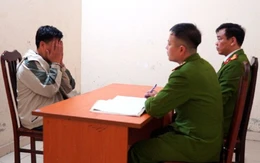 Đẩy đại úy cảnh sát vào đầu xe tải, người đàn ông nghẹn ngào nói 'việc làm của tôi quá sai lầm'