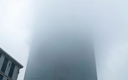 Không khí ở Hà Nội vẫn cảnh báo tím dù đường phố ít xe cộ, người dân cần hạn chế ra ngoài