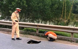 Xuất hiện hố do sụt lún đường trên tuyến quốc lộ qua Huế