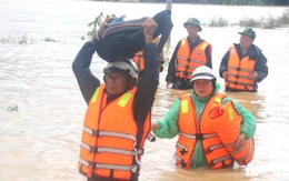 Khánh Hòa phê bình các đơn vị viễn thông để gián đoạn thông tin liên lạc trong mưa lũ