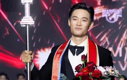 Giám đốc marketing nghỉ việc thi Manhunt Vietnam, trở thành nam vương