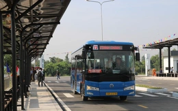 Bến xe buýt Lê Minh Xuân chính thức hoạt động, tăng kết nối giao thông phía tây TP.HCM