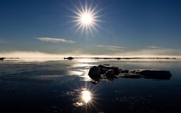 NOAA: Bắc Cực nóng chưa từng thấy, mưa và băng tan cũng kỷ lục