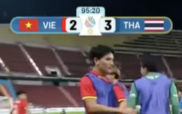 Thái Lan ghi nhầm tỉ số, tưởng đội nhà ghi bàn dẫn trước U22 Việt Nam 3-2