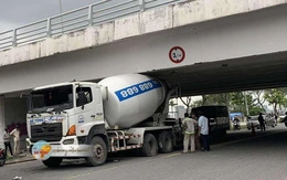 Xe quá khổ liên tục 'đội đầu' gầm cầu Tiên Sơn, Đà Nẵng lắp lại giá long môn